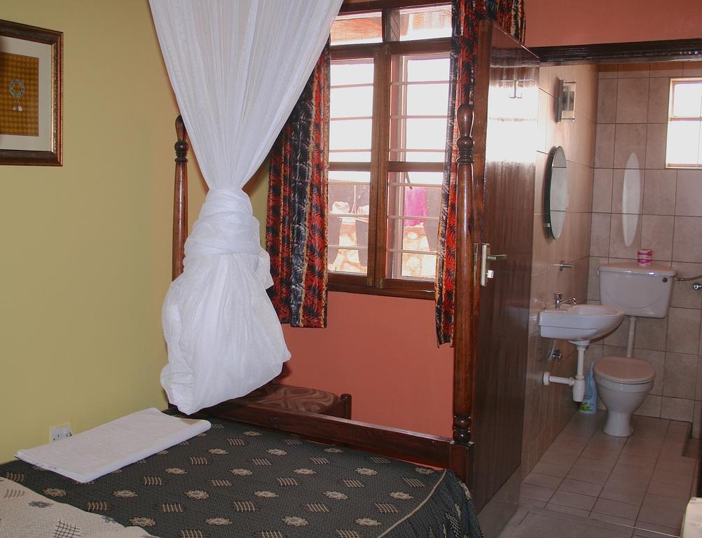 קמפאלה Hotel Acacia מראה חיצוני תמונה