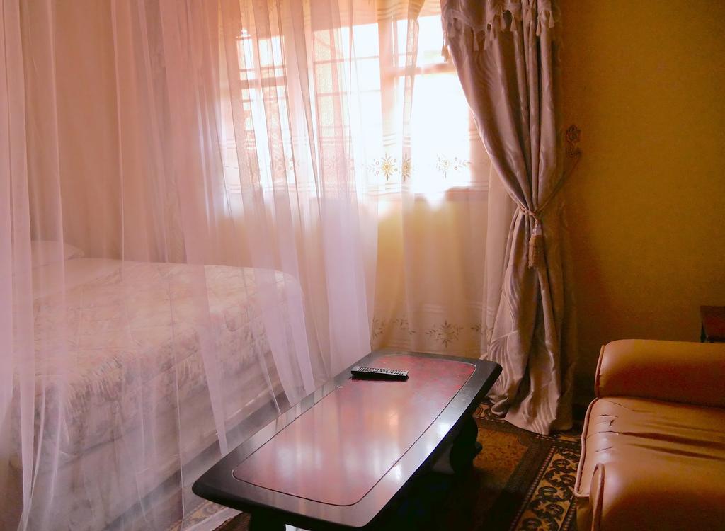 קמפאלה Hotel Acacia מראה חיצוני תמונה