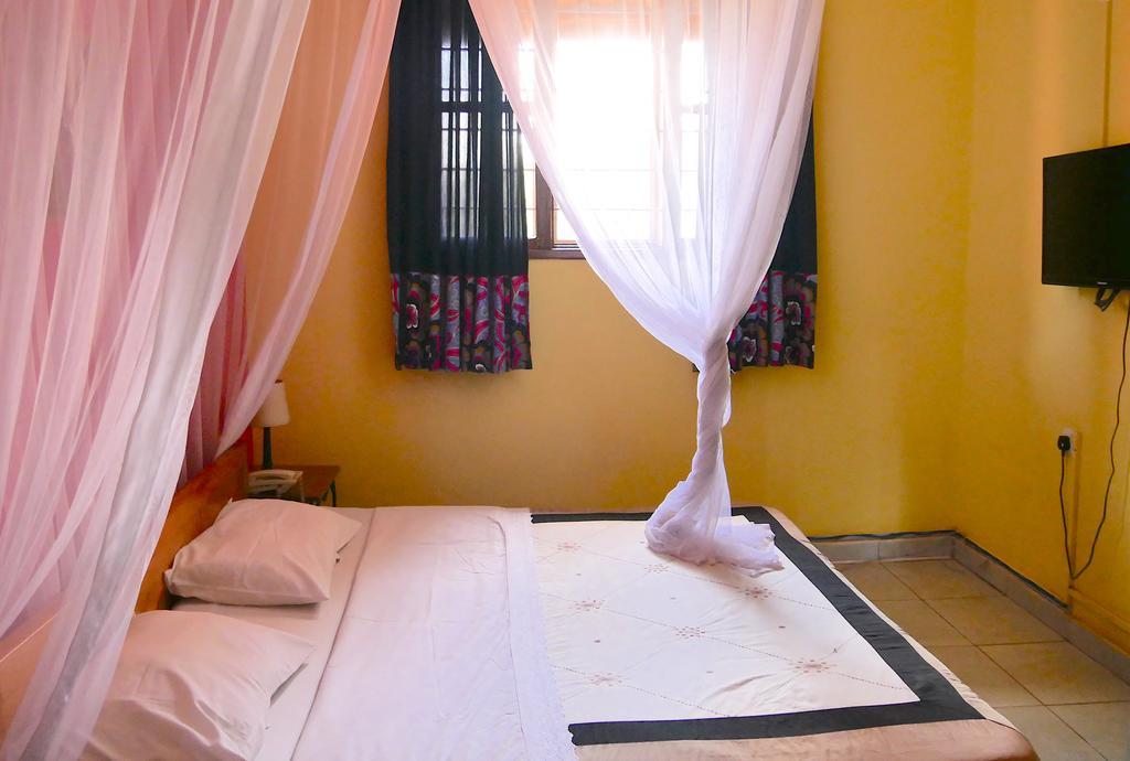 קמפאלה Hotel Acacia מראה חיצוני תמונה